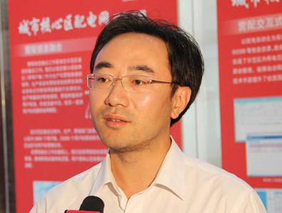 天津城南供電分公司運(yùn)維檢修部副主任周仁接受人民網(wǎng)天津視窗采訪。（攝影：崔新耀）