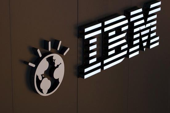 在云計(jì)算與大型機(jī)銷售的帶動(dòng)下，IBM實(shí)現(xiàn)六年來的首次營收增長
