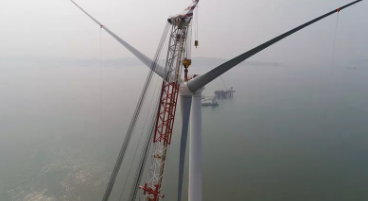 重磅！全球風(fēng)輪直徑最大抗臺風(fēng)型風(fēng)電機組成功吊裝！