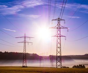 特高壓交流輸電：長(zhǎng)距離、大容量、低損耗、互聯(lián)互通