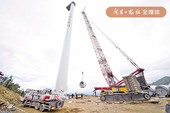 寧德虎貝風(fēng)電場工程項(xiàng)目：兩臺(tái)風(fēng)力發(fā)電機(jī)成功吊裝