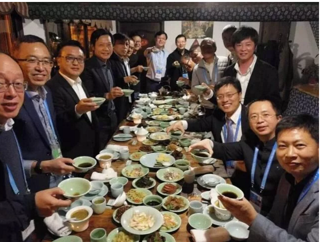 互聯(lián)網(wǎng)大佬的頂級飯局都吃啥？網(wǎng)友：看到了生態(tài)農(nóng)業(yè)的明天！