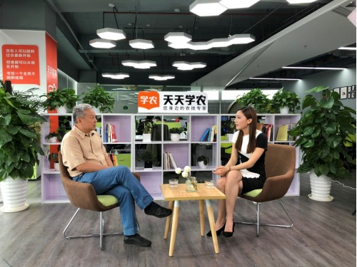響應總理號召，天天學農(nóng)用手機“新農(nóng)具”助力鄉(xiāng)村振興