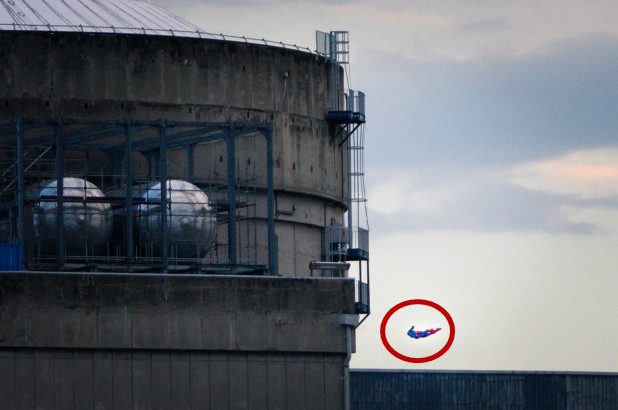 法國(guó)無人機(jī)撞核電站廢料池？！欲證明其脆弱