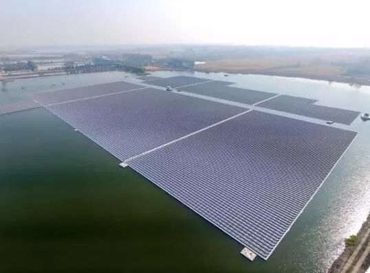建在海上風機之間的空閑海域 世界上第一個海上風光電站指日可待！