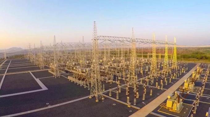 東部非洲輸電線路最長、電壓等級最高、輸送容量最大的輸變電工程★ 埃塞俄比亞復(fù)興大壩水電送出500千伏輸變電工程★ 該工程包括新建2×620千米500千伏同塔雙回線路和總長98千米的雙回400千伏輸電線路，是東  部非洲輸送距離最長、電壓等級最高、輸送容量最大的輸變電工程。