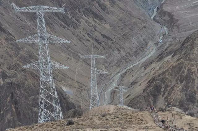 極限挑戰(zhàn)！這條“電力天路”正式投入運營